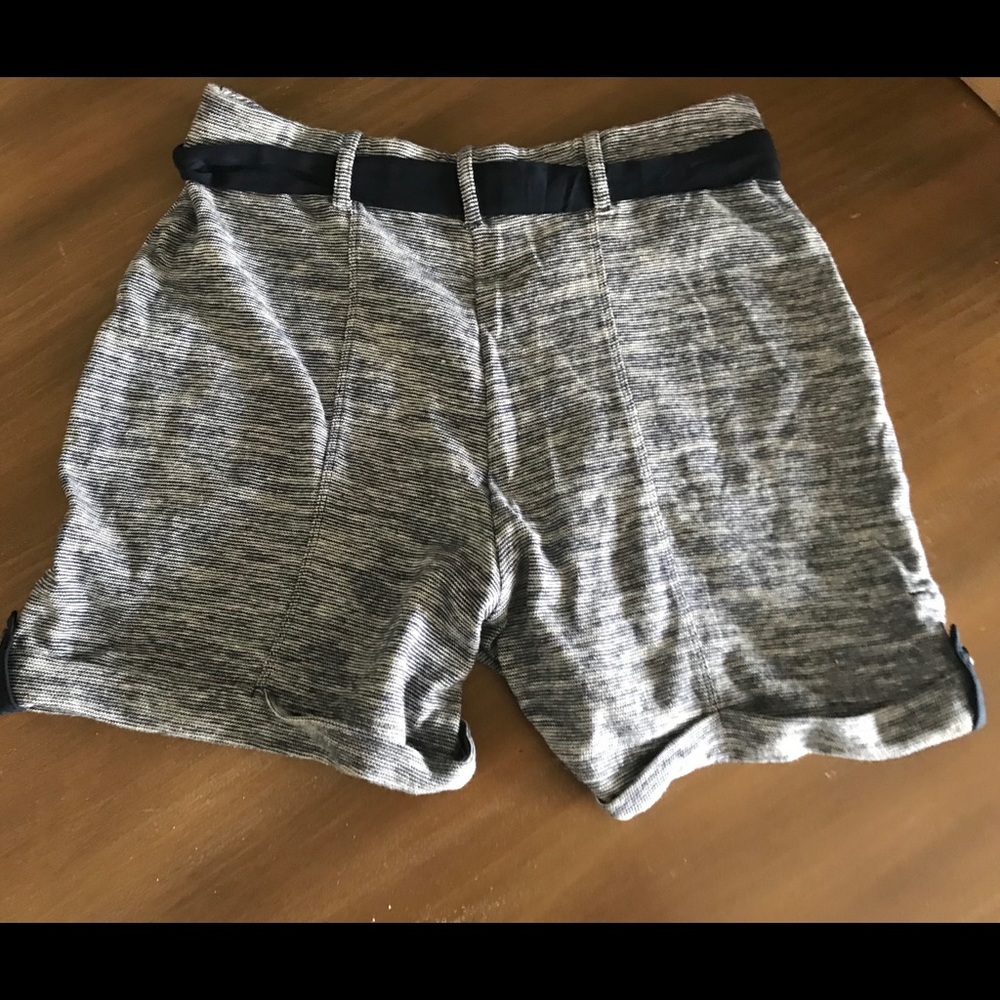 Shorts - Picture 2 of 6